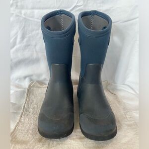 bogs navy rain boots unisex
